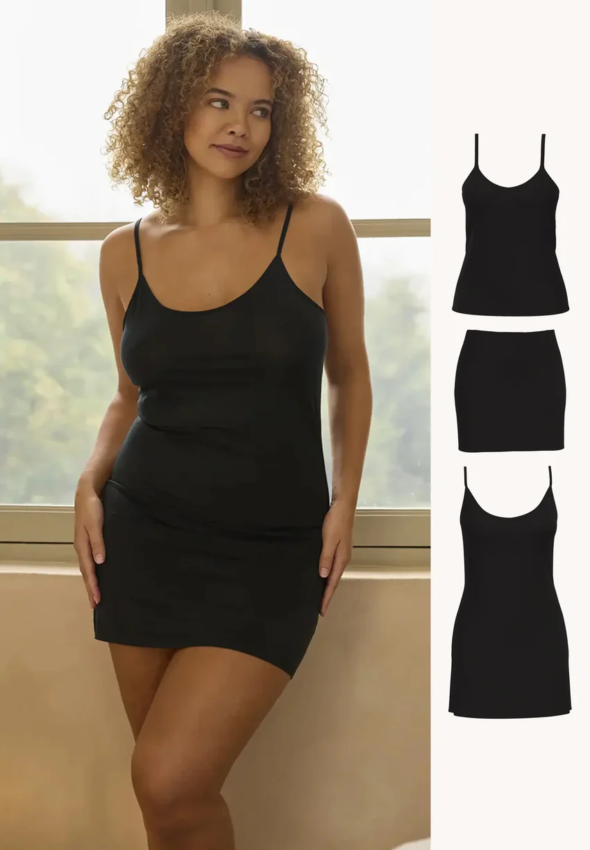 Ensemble Secret Noir avec jupon et fond de robe