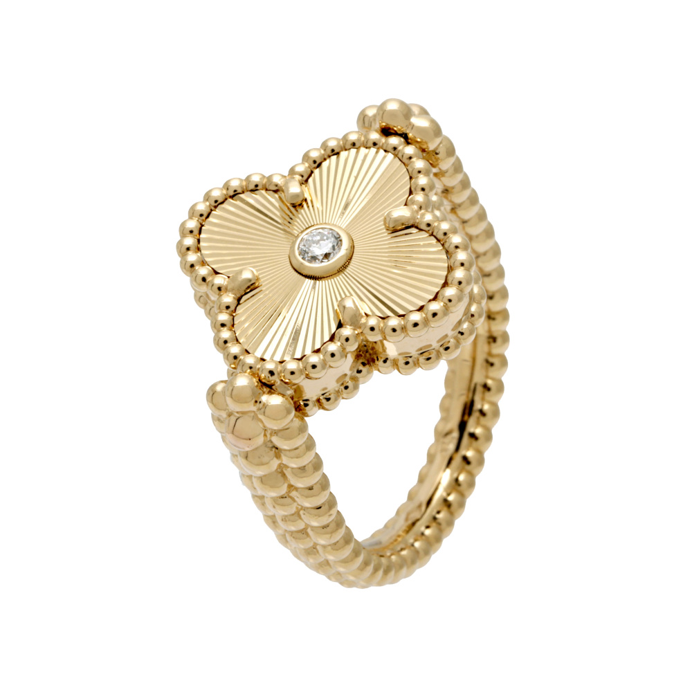Van Cleef & Arpels Vintage Alhambra Reversible Ring 18K Yellow Gold VCARPGV100