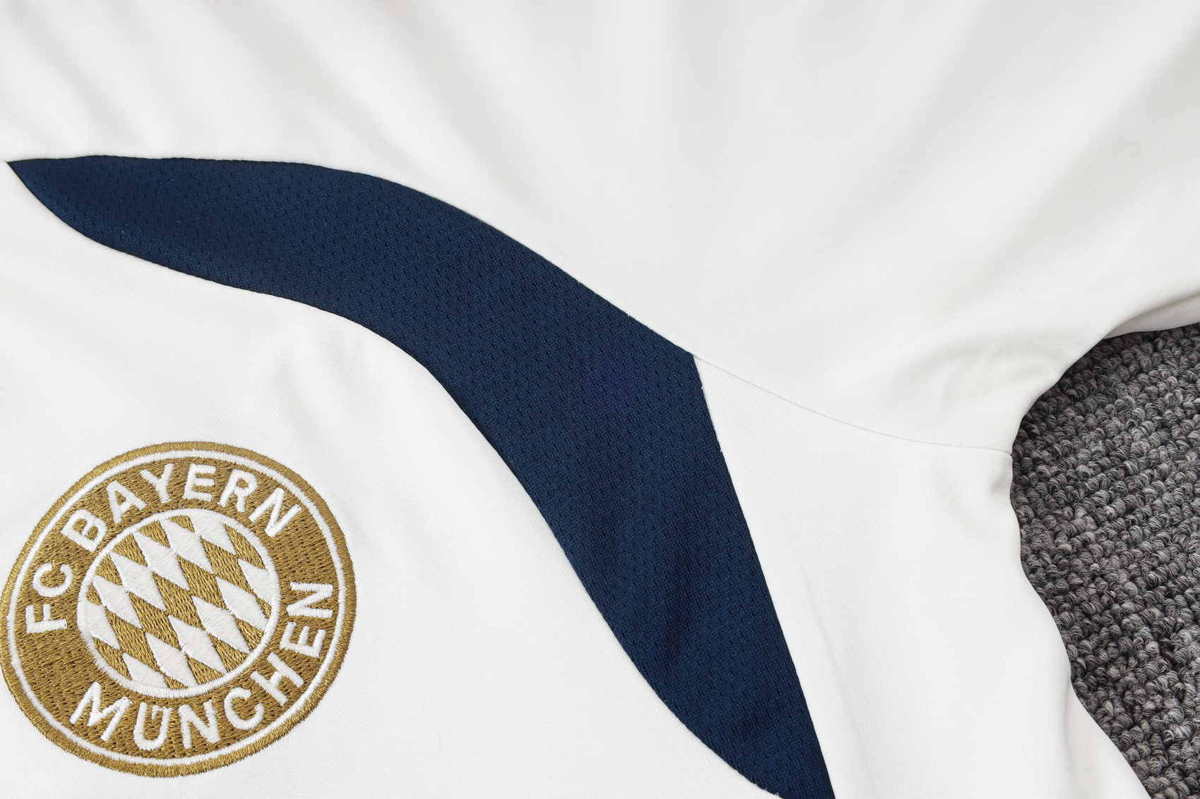 Bayern München 26/27 Training Suit - Cream White