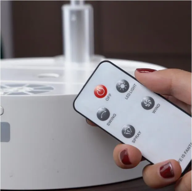 Foldable mini shaking head fan humidifier