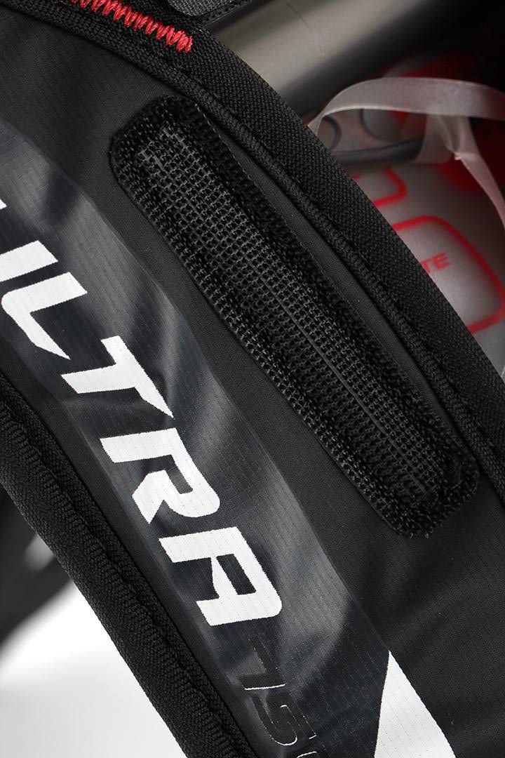 Leatt Ultra 750 HF Hydration System - Black/White