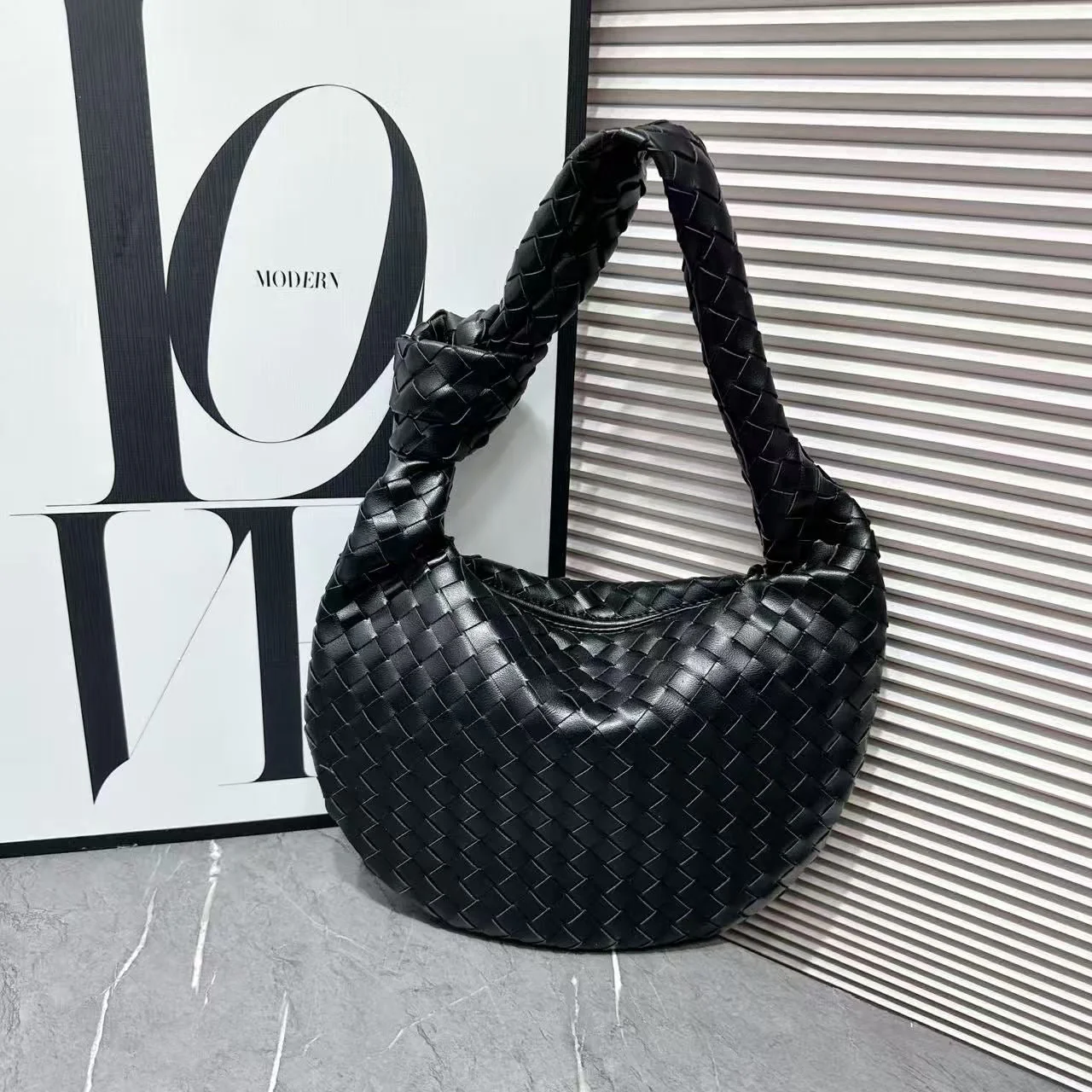 Bottega Veneta Bag | Medium Veneta Hobo Intrecciato