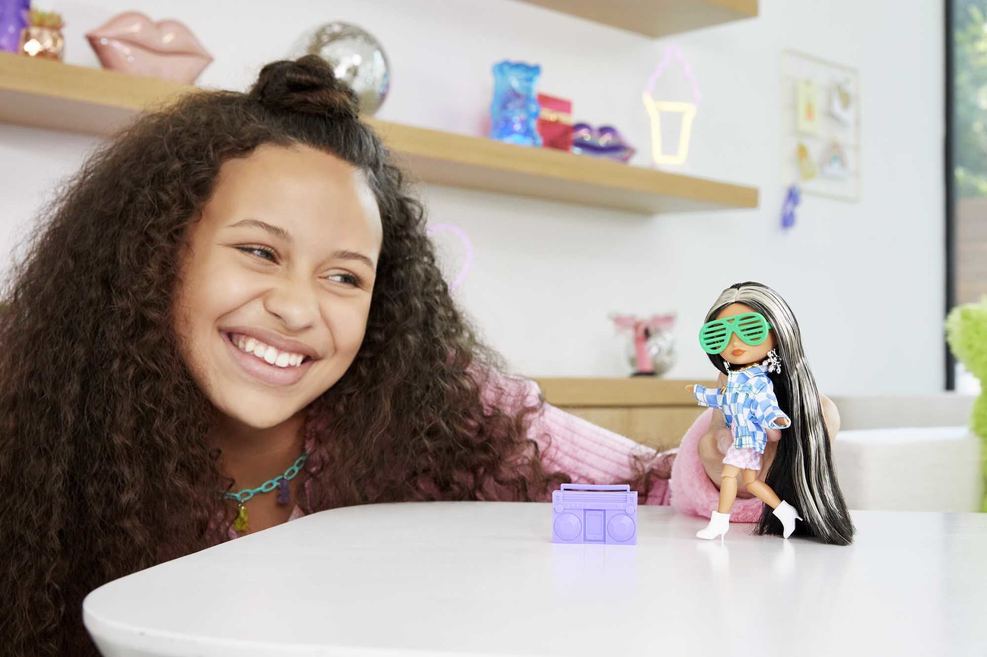 Barbie Extra Minis Doll #2 with Long Highlights in Two-Piece Outfit & Jacket with Accessories