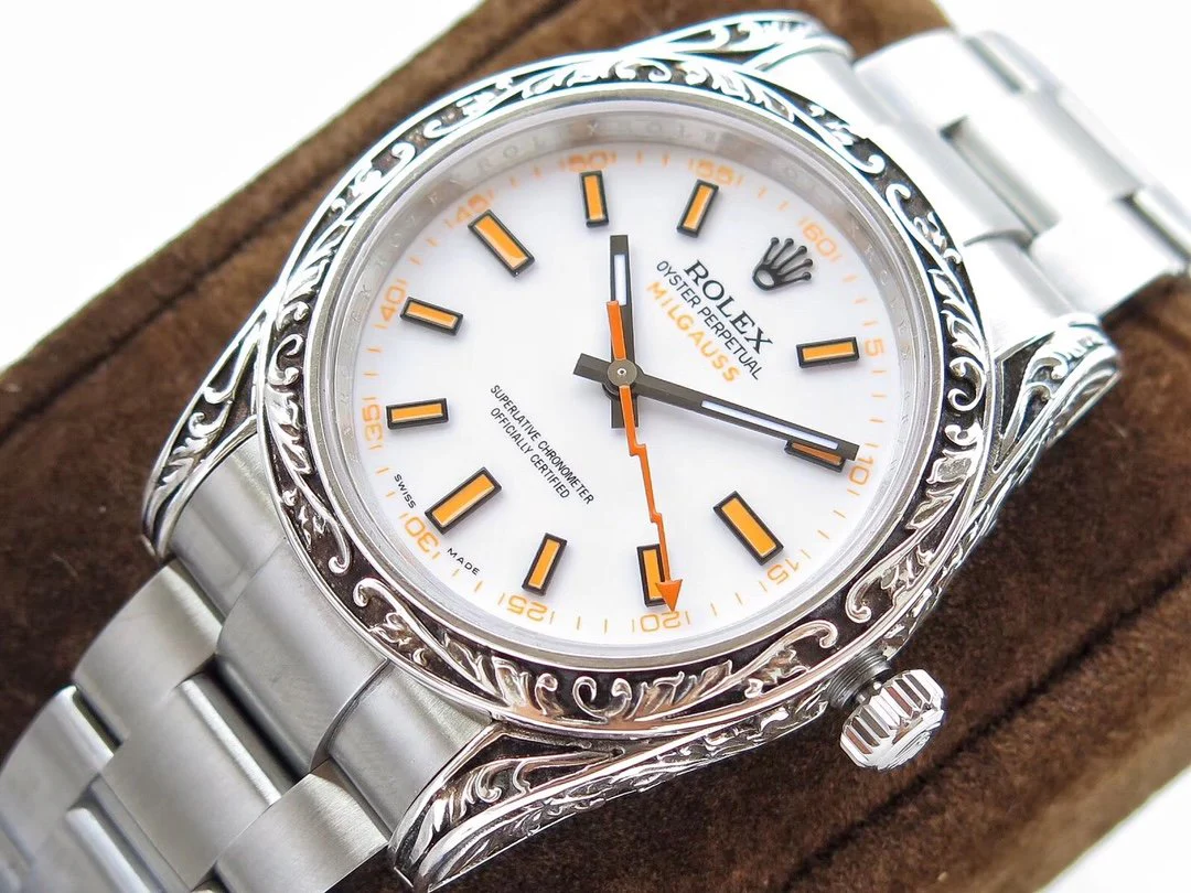 MILGAUSS 40 HAND ENGRAVED CASE WHITE DIAL