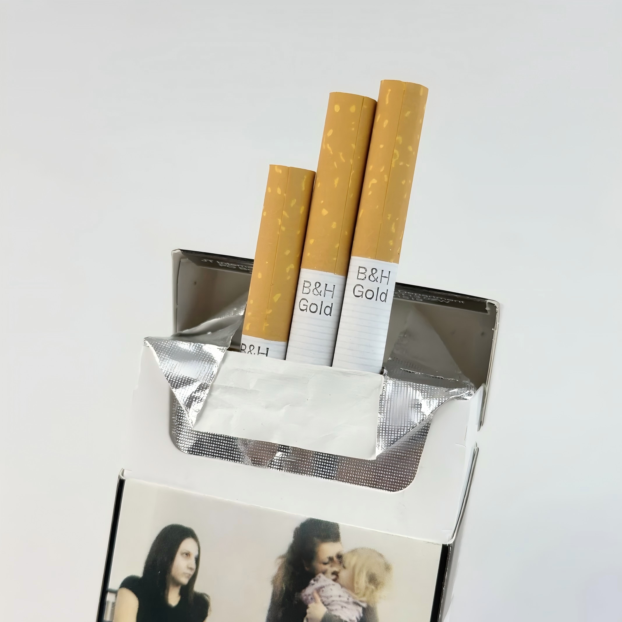 Benson & Hedges Gold 12mg - Premium British Filter Cigarettes (20 Pack)