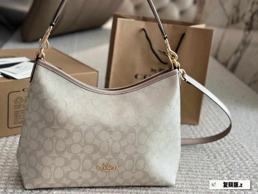Coach's new armpit bag - cnluxepick