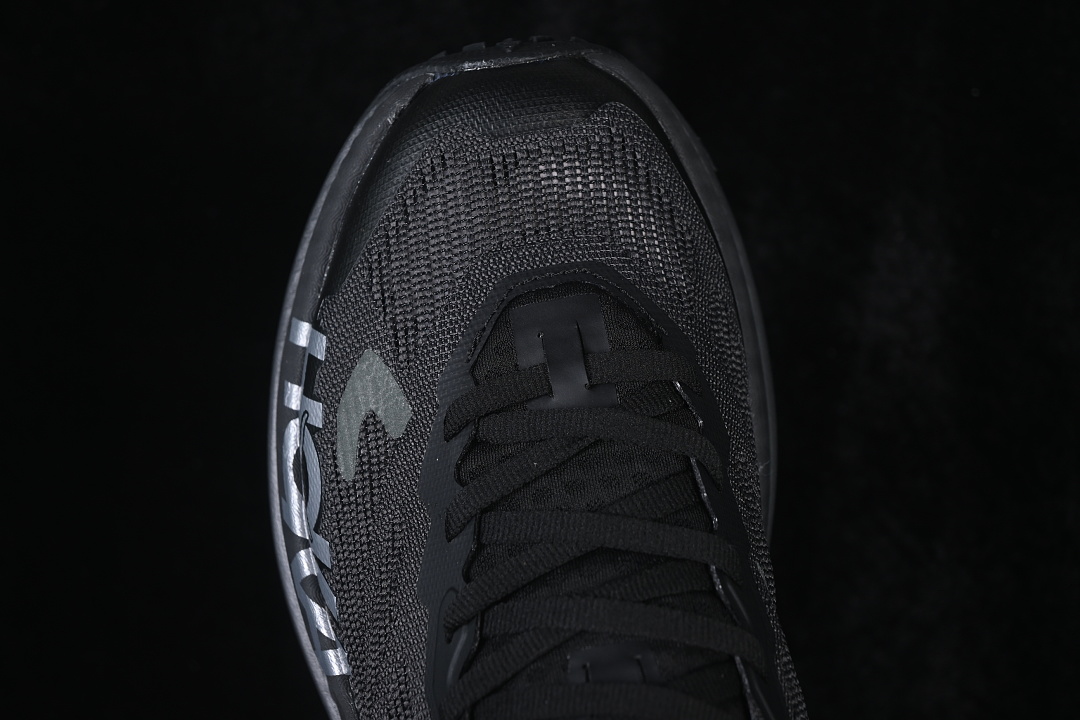 HOKA One One Mafate X