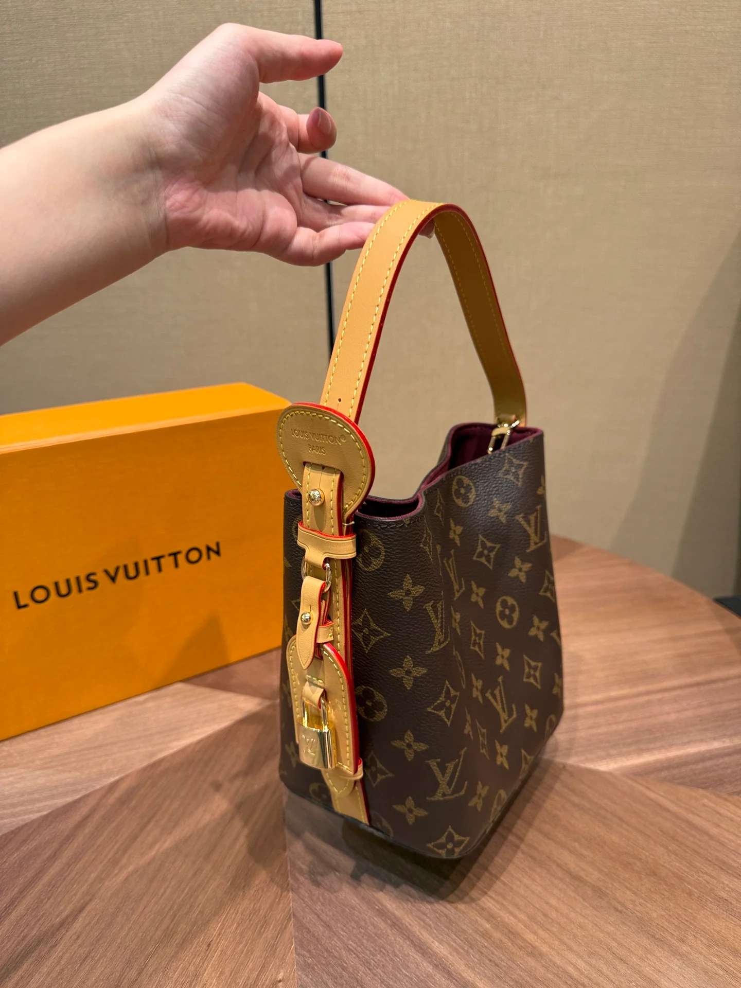 Louis Vuitton All BB