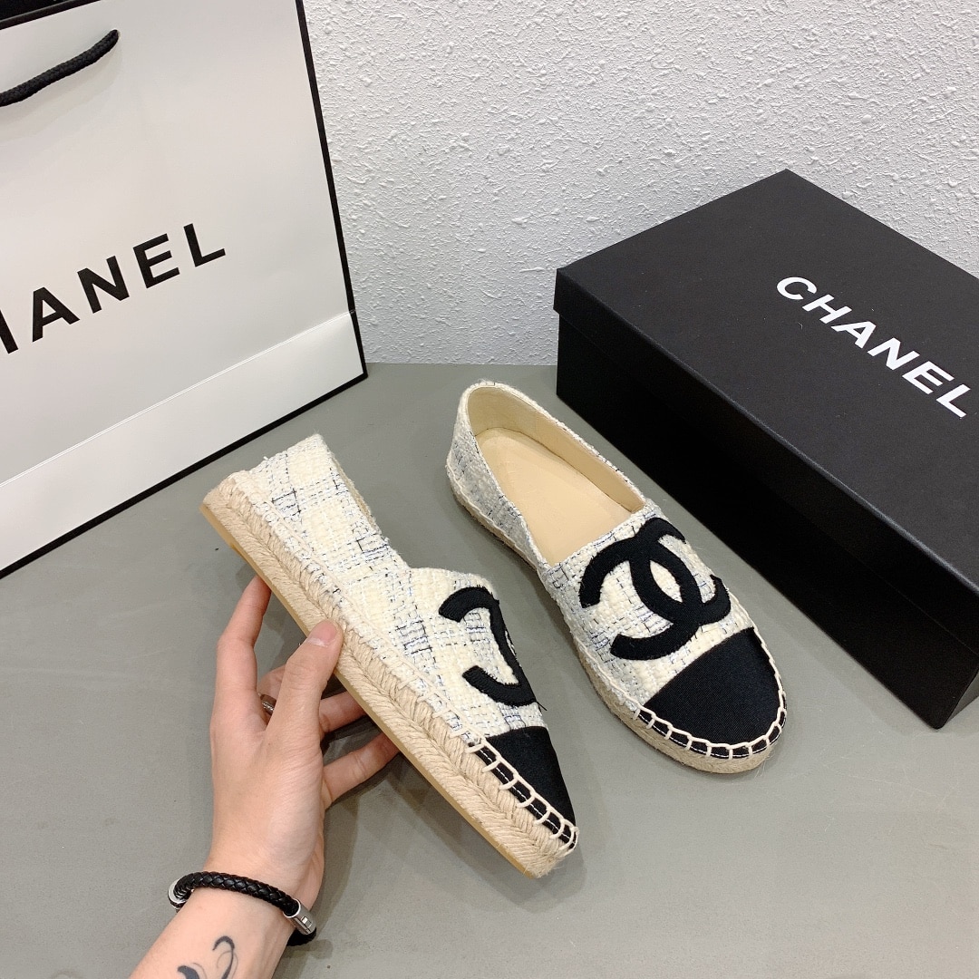 Chanel Tweed Cc Espadrilles Slip On White Blue Black