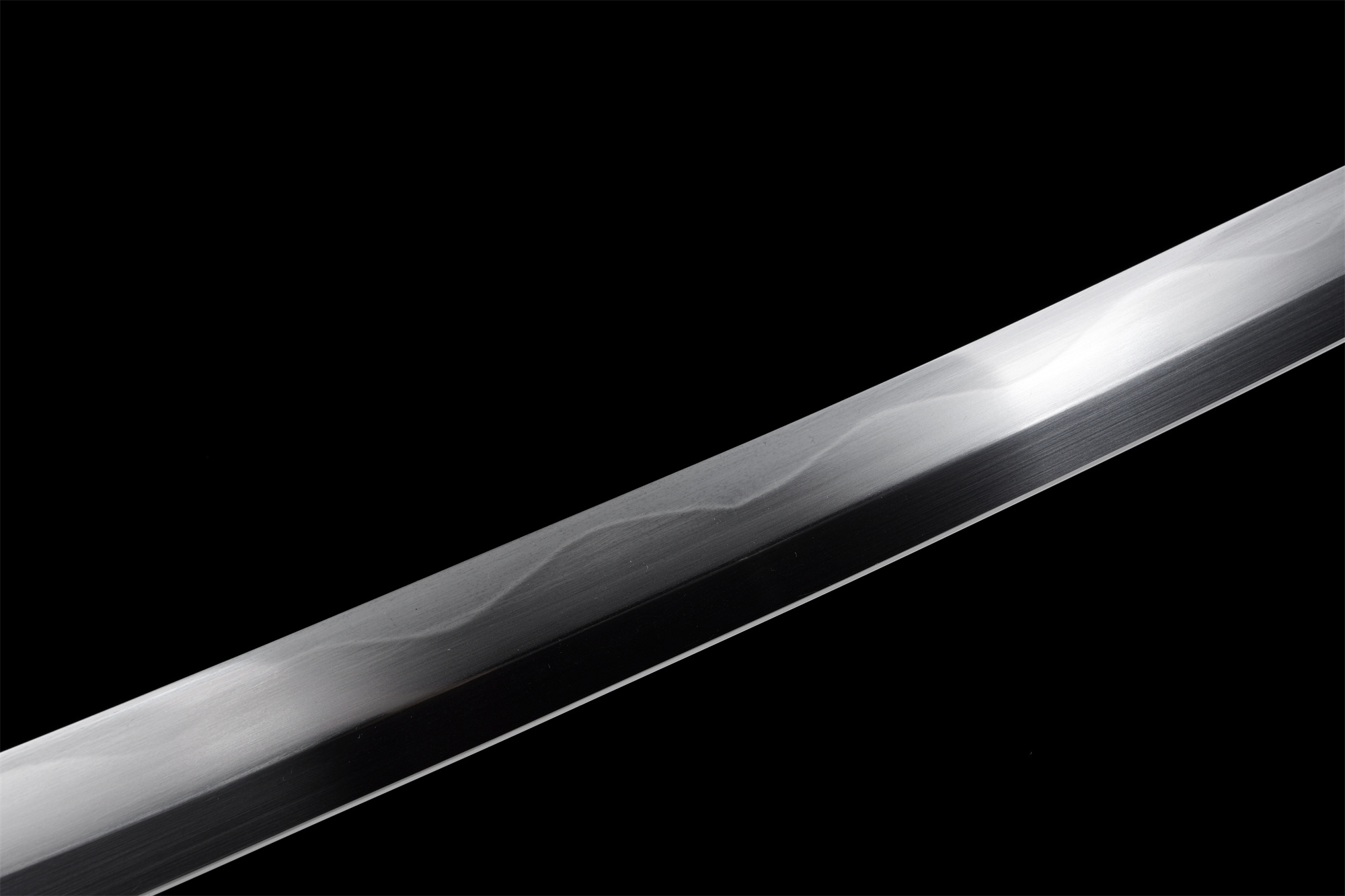 Sakabato Reverse-Blade Katana – T10 Clay Tempered, Full Tang