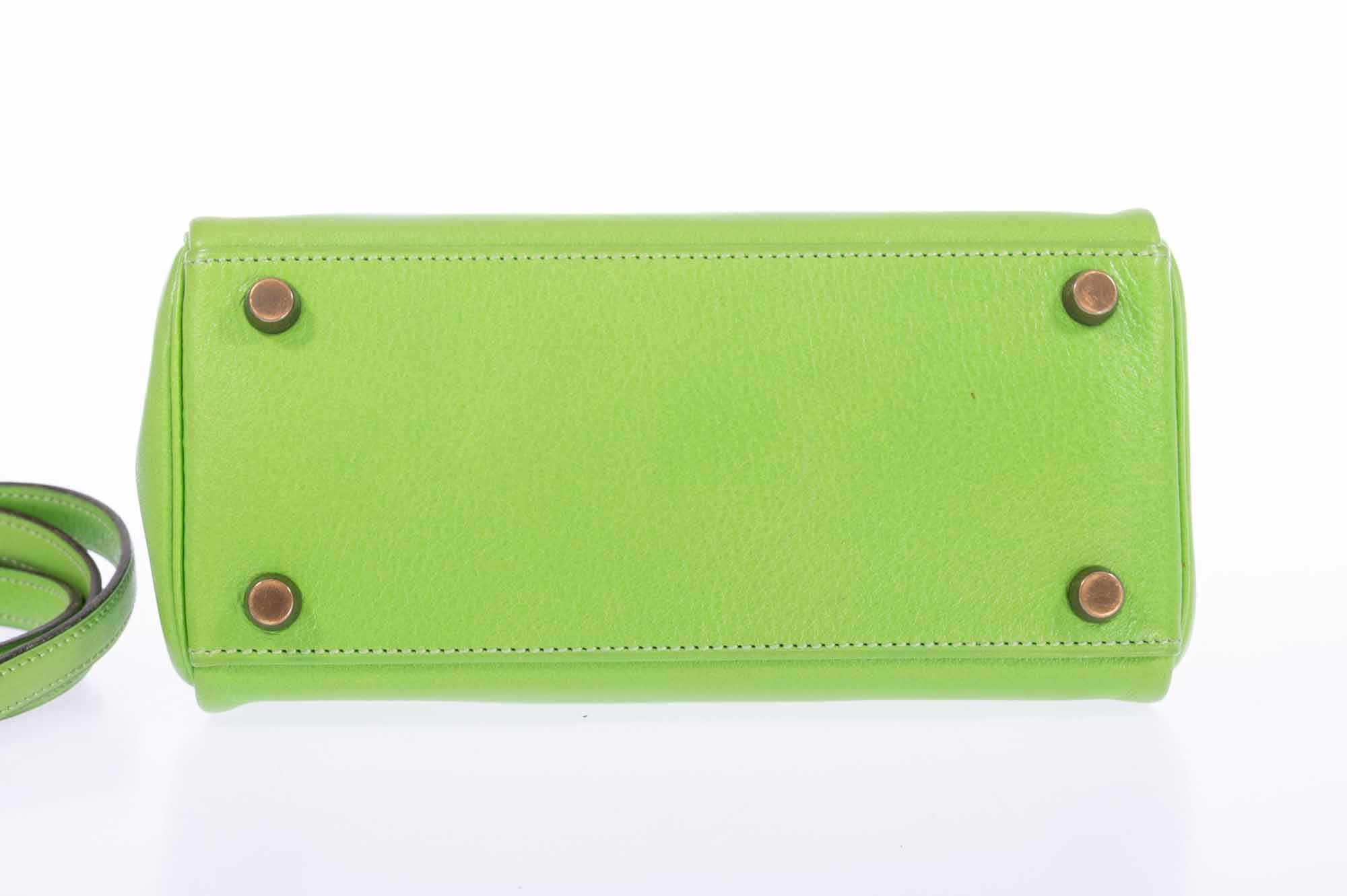 Hermès Kelly Mini 20 Retourne Vert Cru Gulliver Leather Gold Hardware