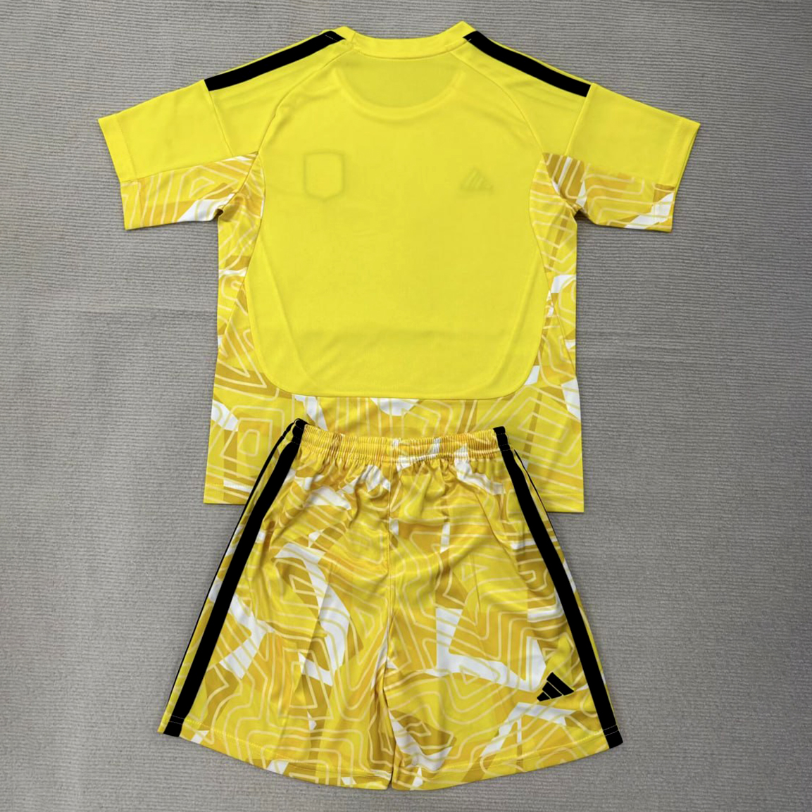 Aston Villa Man Yellow Goalkeeper Kids Suit 26/27