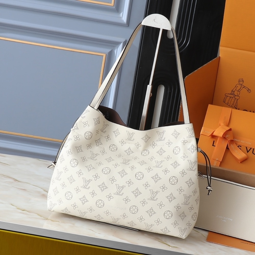 Louis Vuitton Boundless Bag White 6.3 Inches