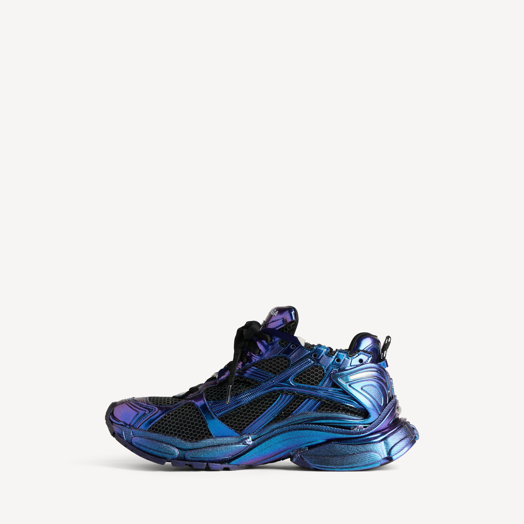 MEN'S RUNNER IRIDESCENT SNEAKER IN BLUE Runner Iridescent Sneaker in blue mesh, polyurethane and polyester