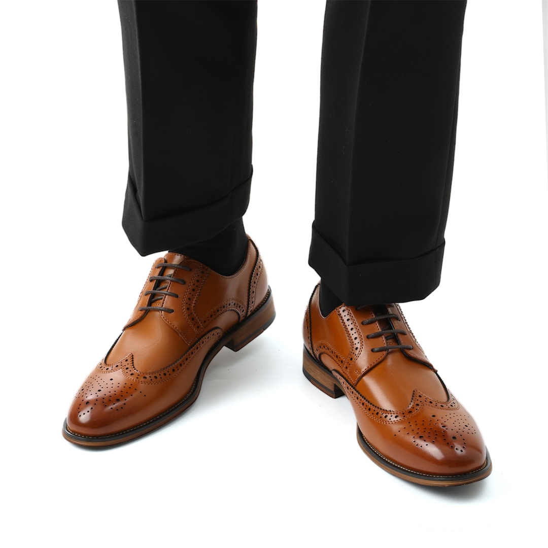 Men's Elegant Wingtip PU Leather Shoes