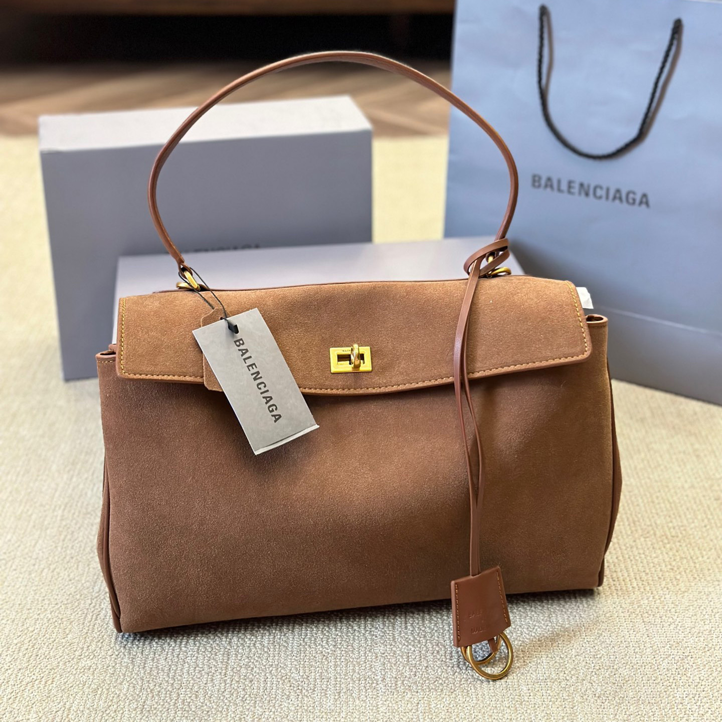 Balenciga RODEO handbag - cnluxepick