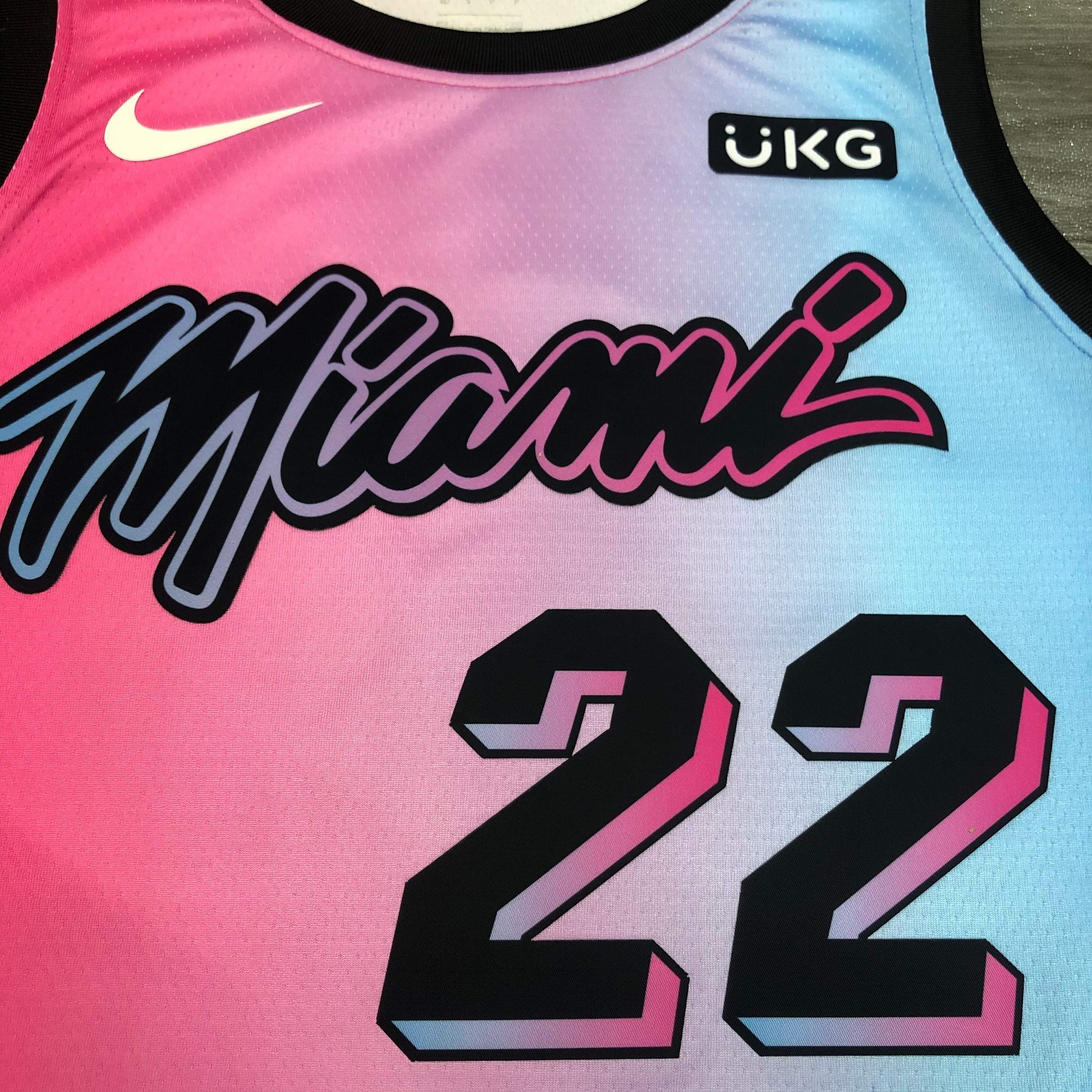 21 Season Miami Heat City Edition  No.22
