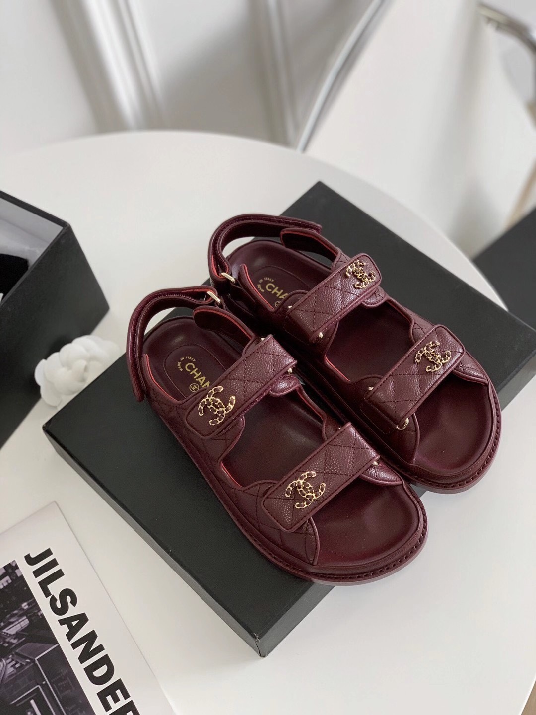 Chanel flat sandals - cnluxepick