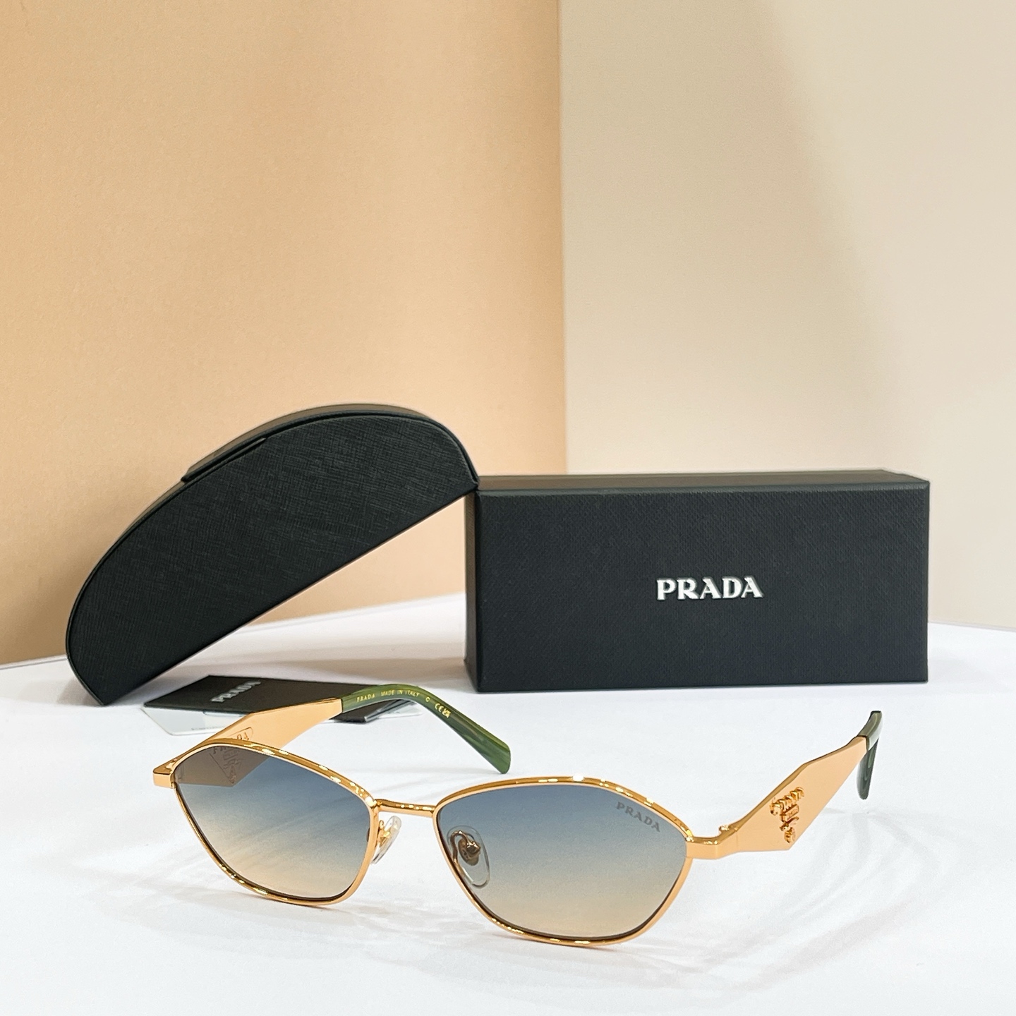 Prada sunglasses - cnluxepick