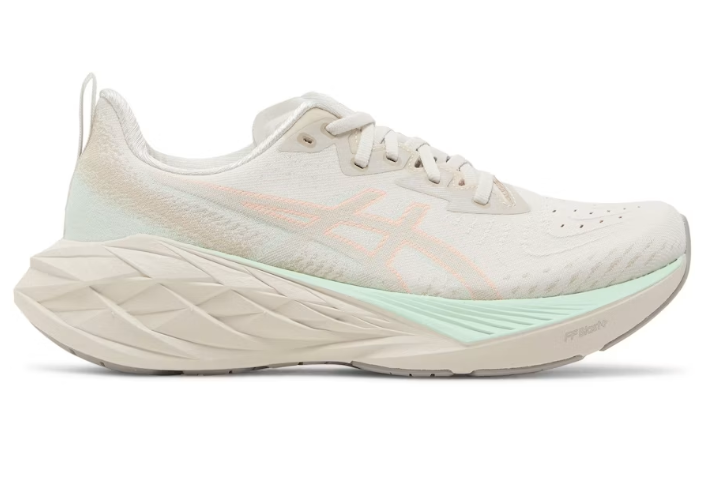 ASICS Novablast 4 Oatmeal Moonrock 1012B510-250