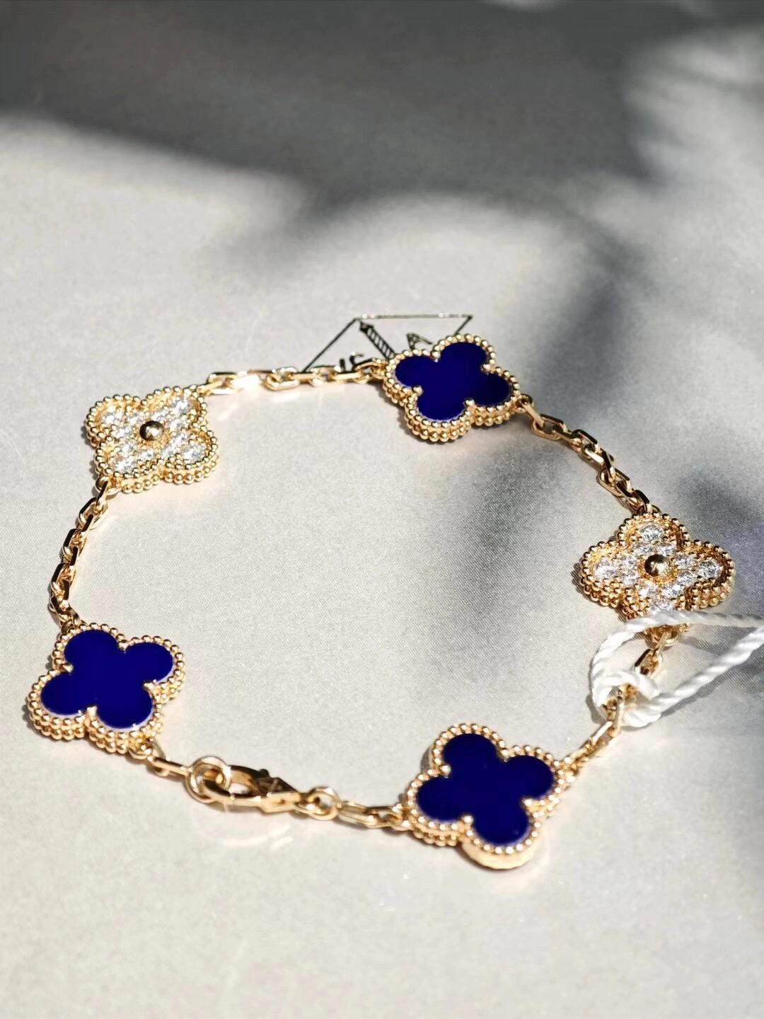 Van Cleef & Arpels Royal Blue Agate Interval Diamond Five-Flower Four-Leaf Clover Bracelet - cnluxepick