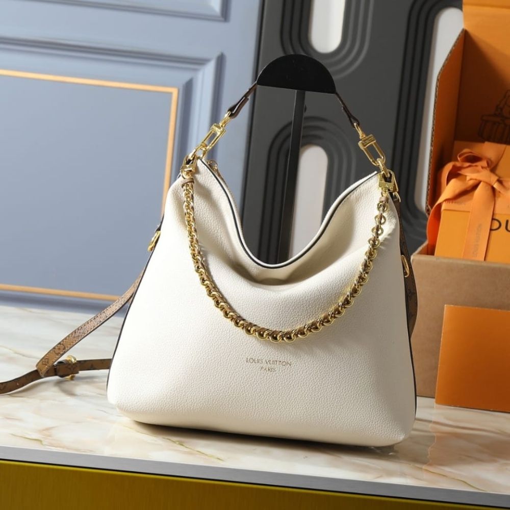 Louis Vuitton Multipass Vanille M29094 11.8 Inches