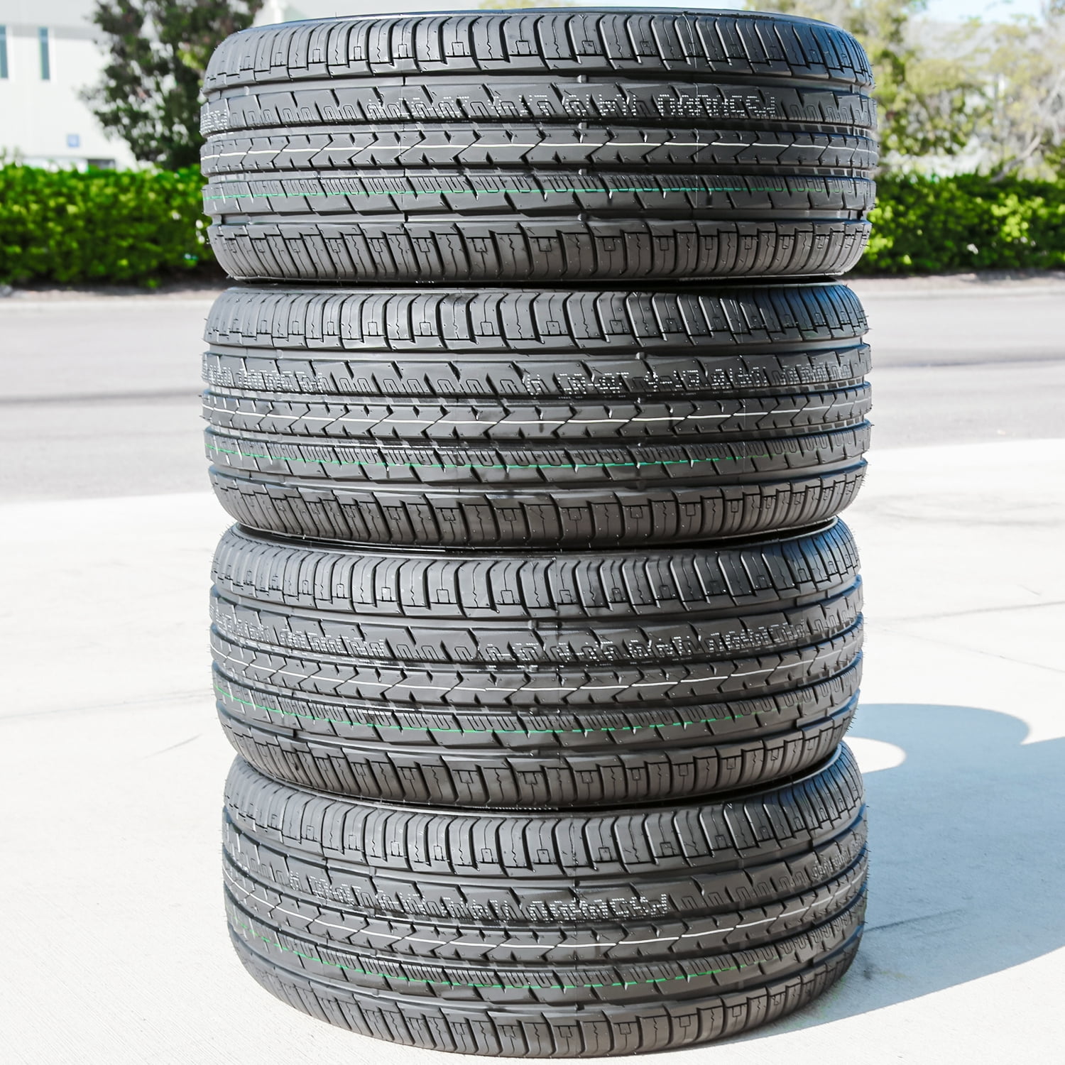 Set of 4 (quad) 265/50R20 112V XL full season tires suitable for: 2014-15 Jeep Grand Cherokee Summit, 2019-20 Jeep Grand Cherokee Limited X
