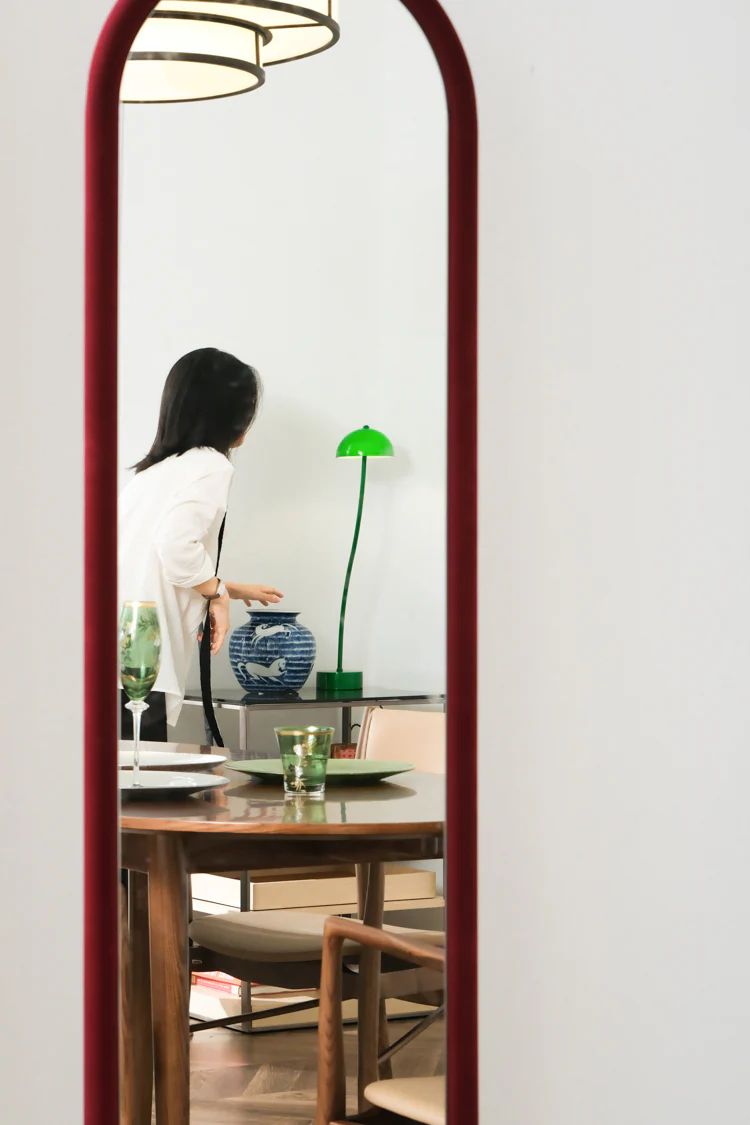 DZ015 - Paris Apartment Vintage Red Velvet Bedroom Dressing Room Entrance Floor Try-On Mirror Corner Full-Length Mirror