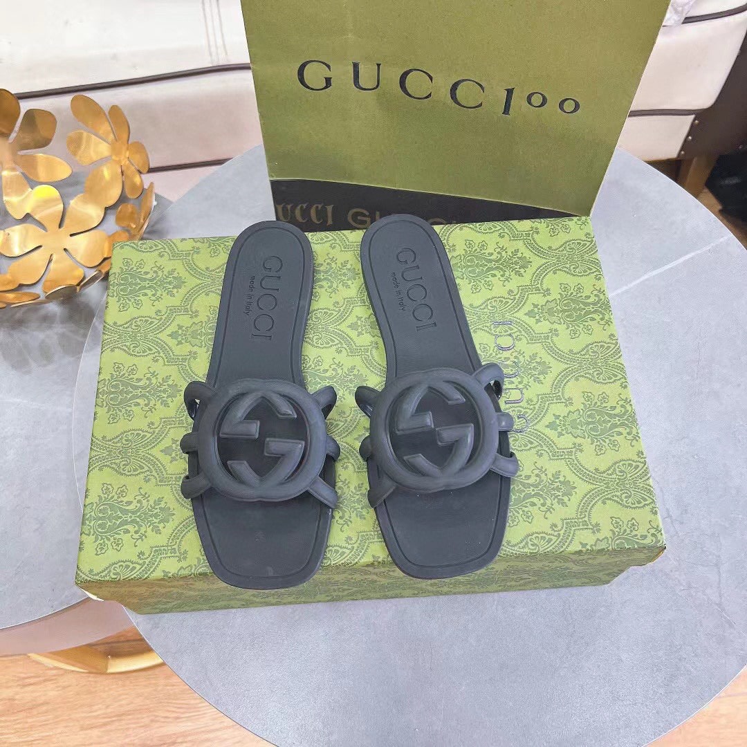 Gucci Women’S Interlocking G Slide Sandal Black ?780307 J8700 1000
