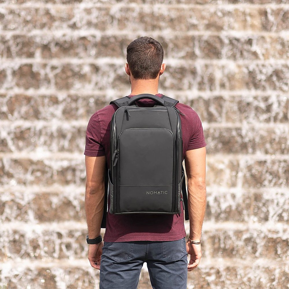 Nomatic - Expandable Backpack - Black