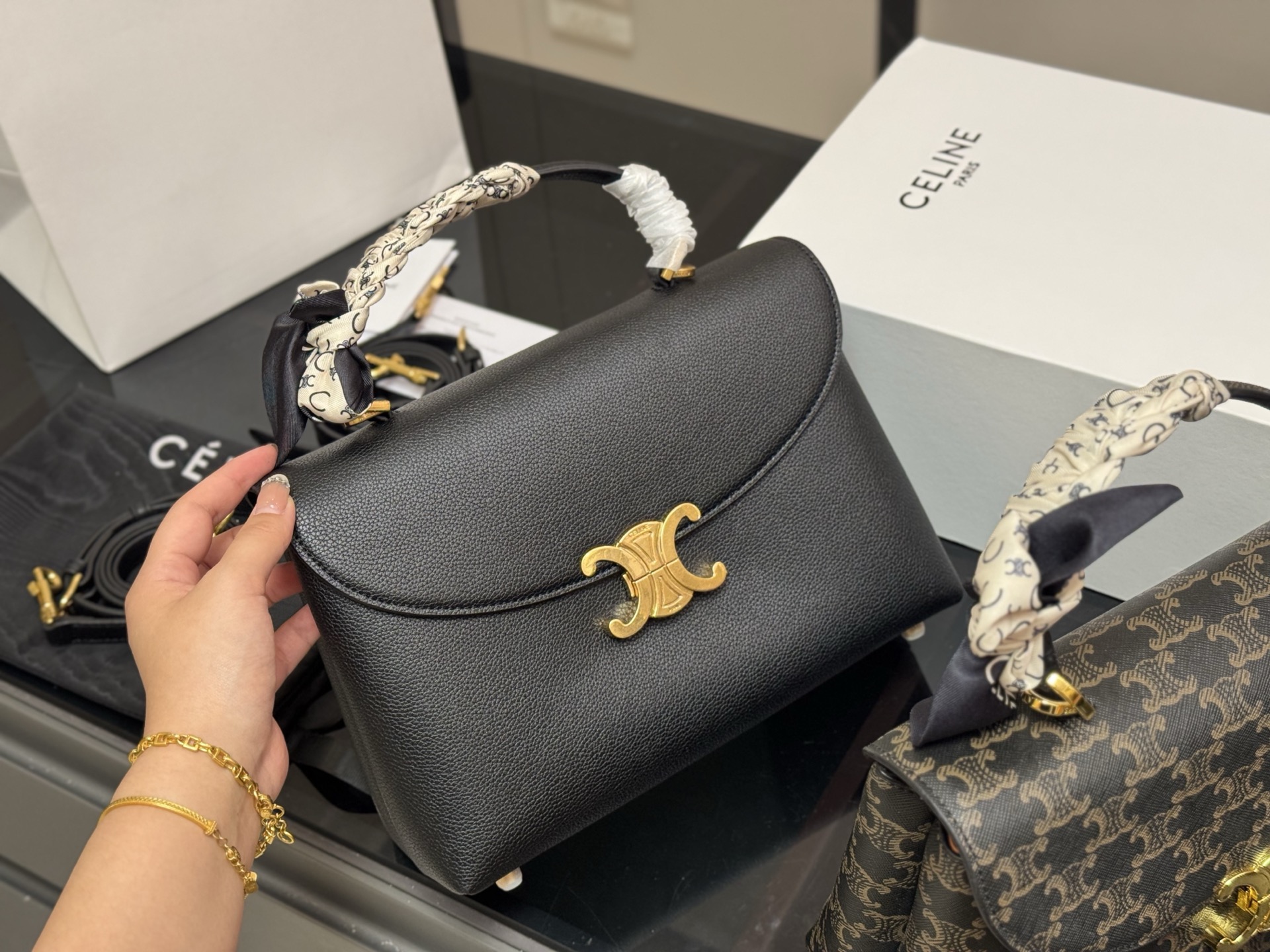 Celine Nino Shoulder Bag - cnluxepick