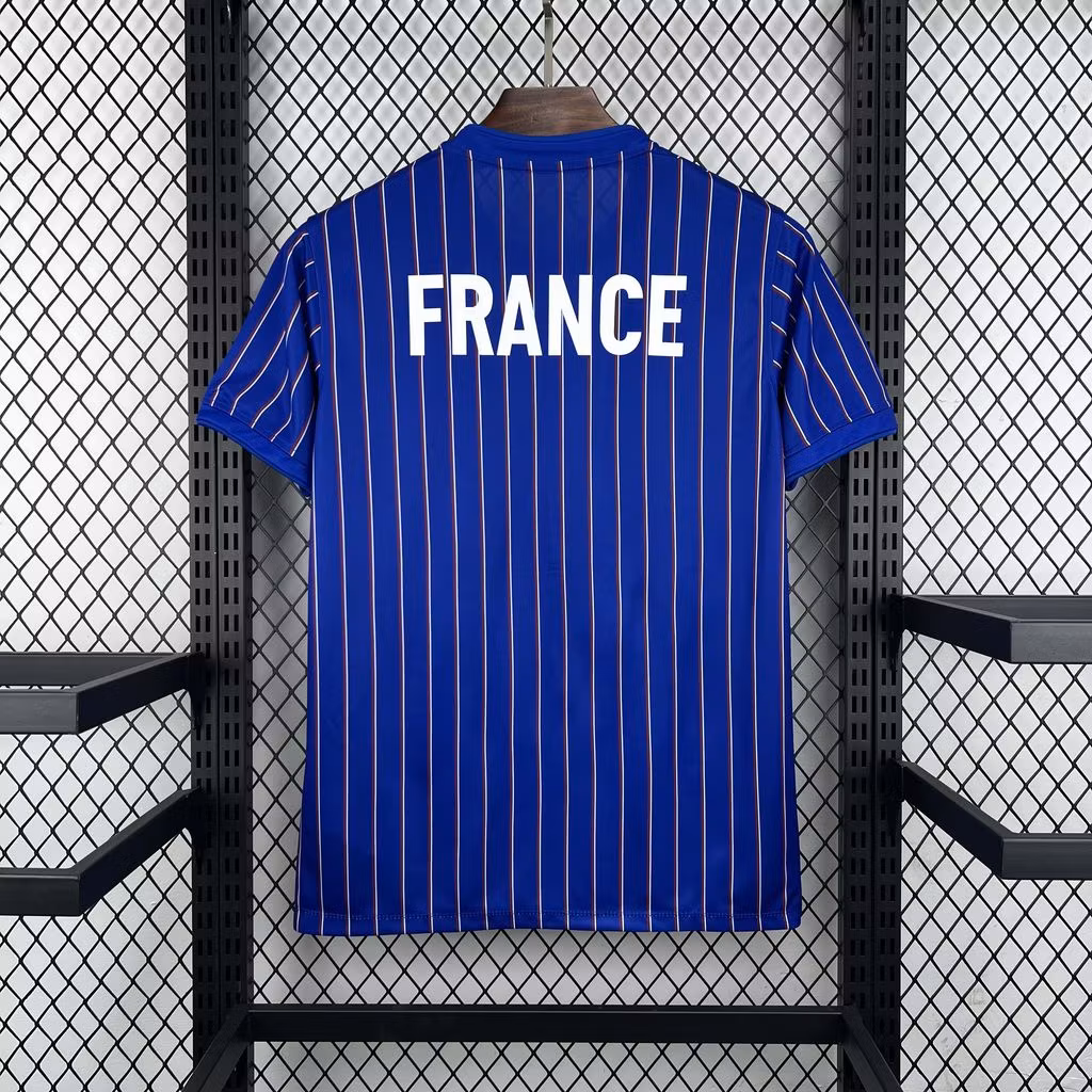 Équipe de France maillot foot entraînement Coupe Du Monde 2026 2027 Jacquemus€14.99