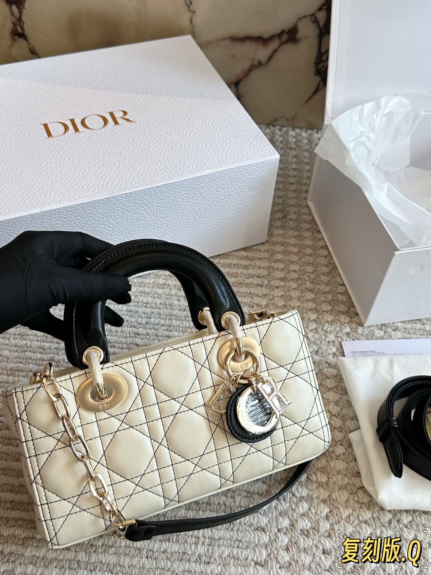 Dior's new Joy bag in white and black - cnluxepick
