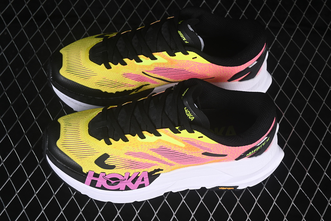 HOKA One One Mafate X