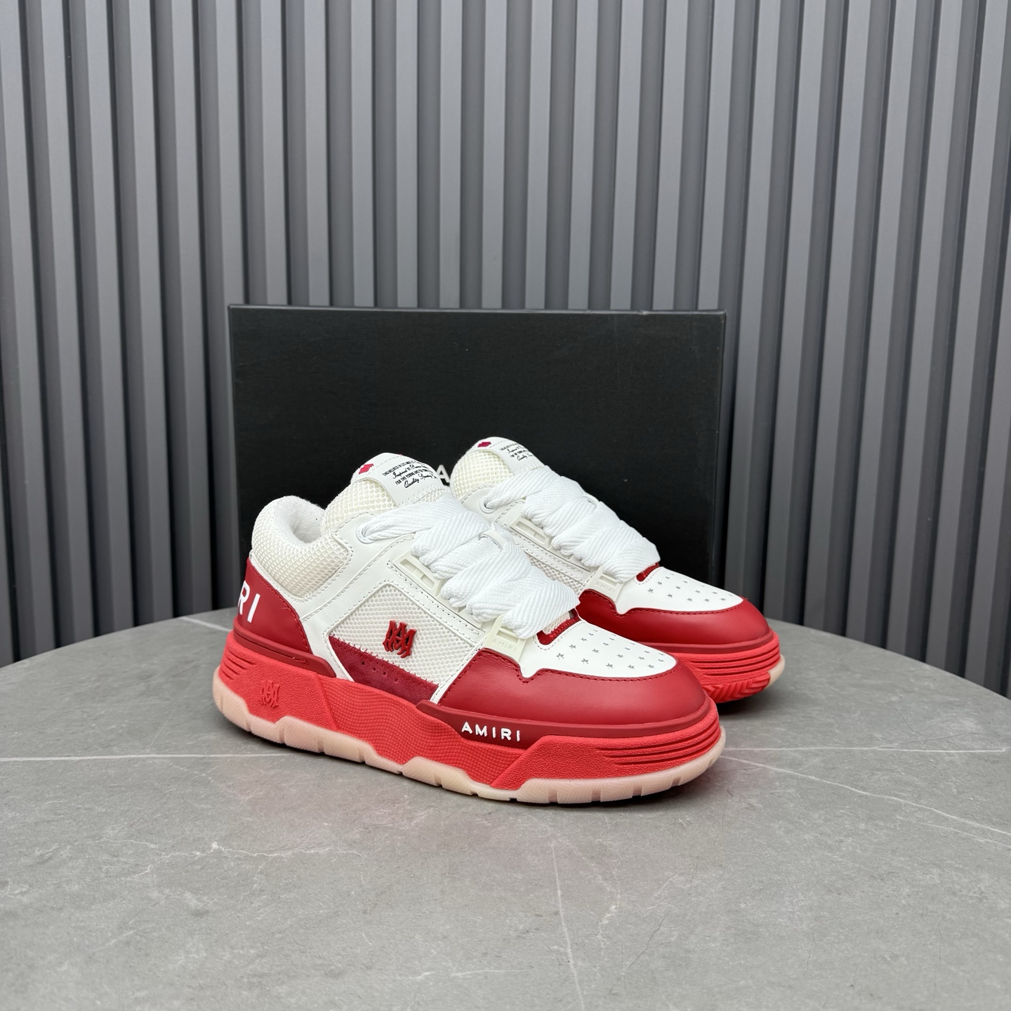Amiri 2026絶妙なアミリスニーカーコピー  実際の販売売上耐久性が魅力
