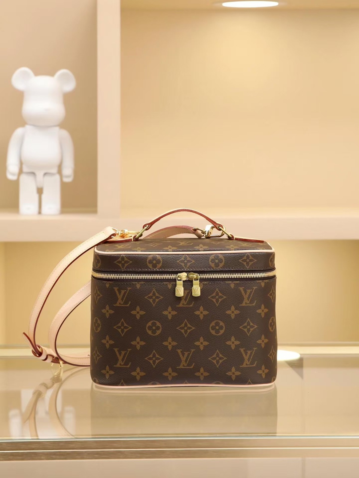 LV makeup bag 10A quality - cnluxepick