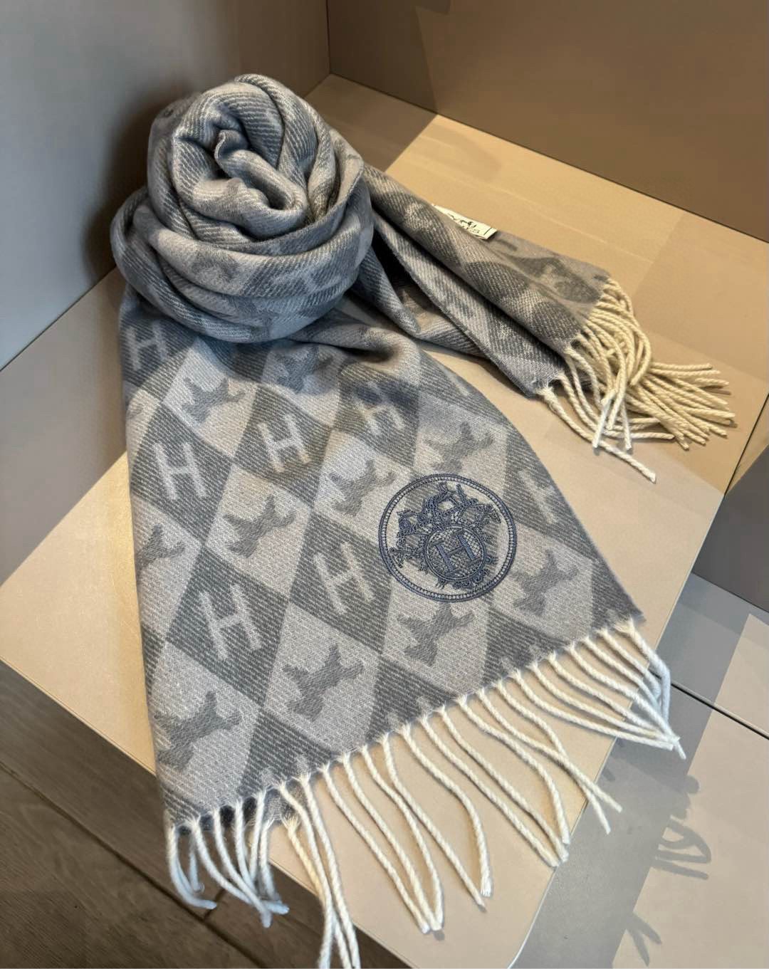 Hermes Diamond H Cashmere Scarf Grey For Women 180cm