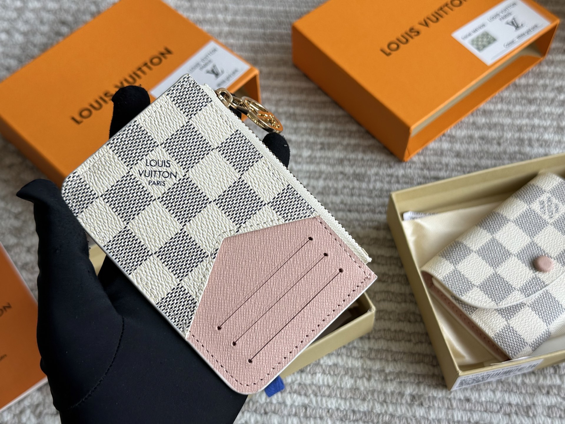 LV white coin purse - cnluxepick