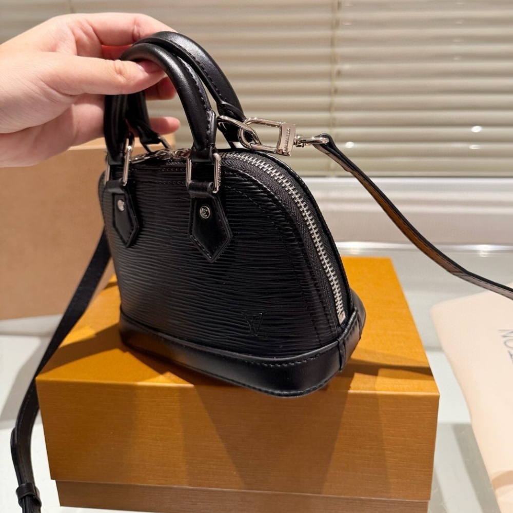 Louis Vuitton Nano Alma Epi Noir Black 7.1 Inches M81945