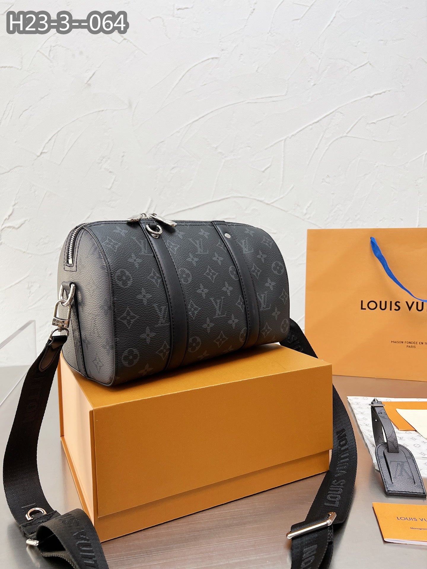 Louis Vuitton Keepall Bandouliere 28Cm Monogram Eclipse City Black