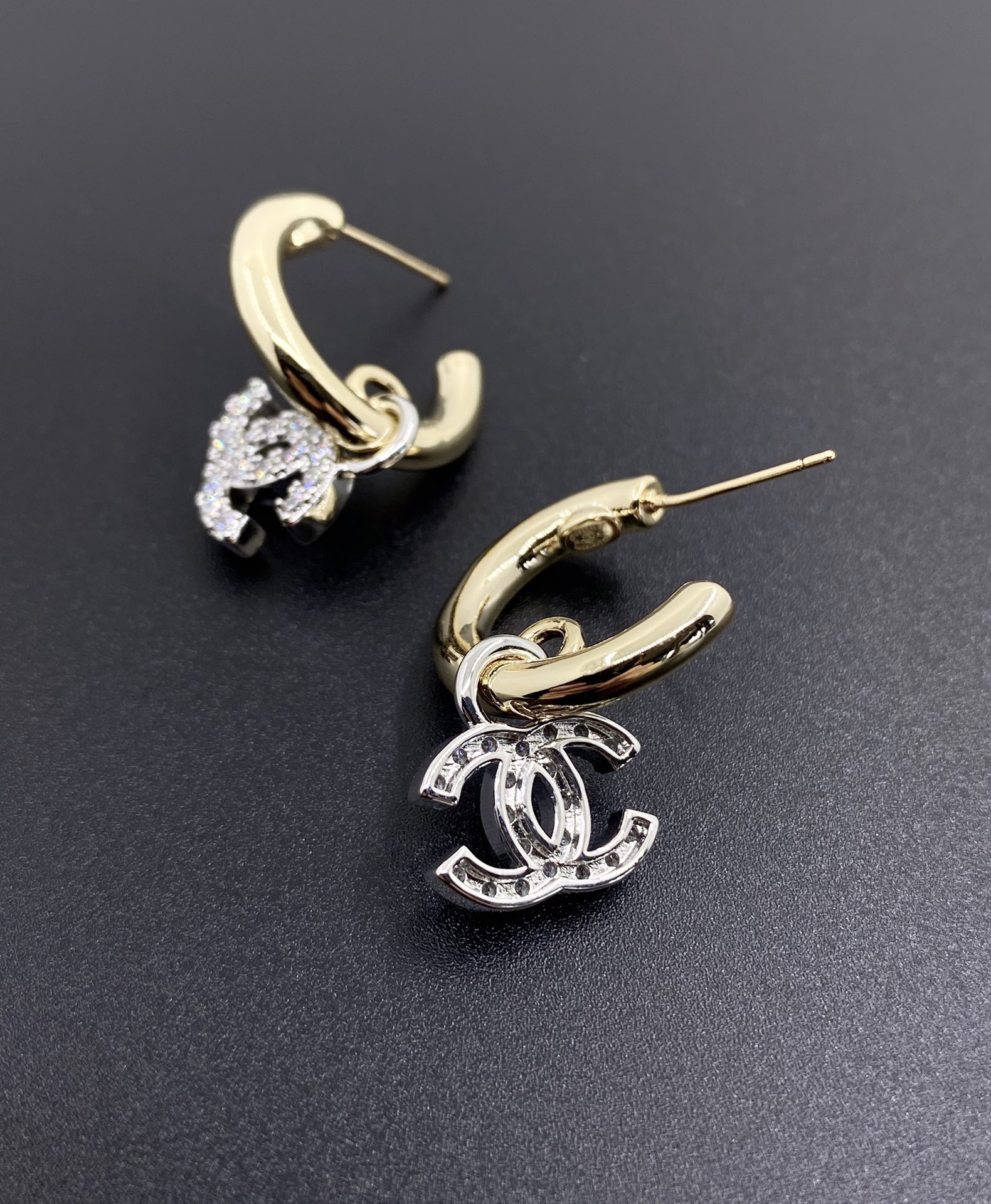 Chanel Pearls Cc Logo Earrings
