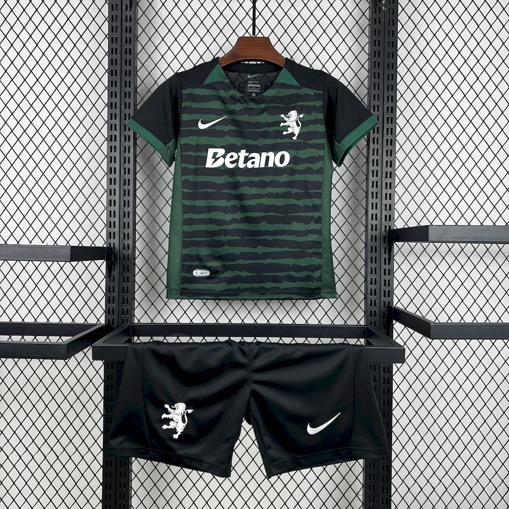Kit Enfant Sporting Portugal 2025 2026€13.99
