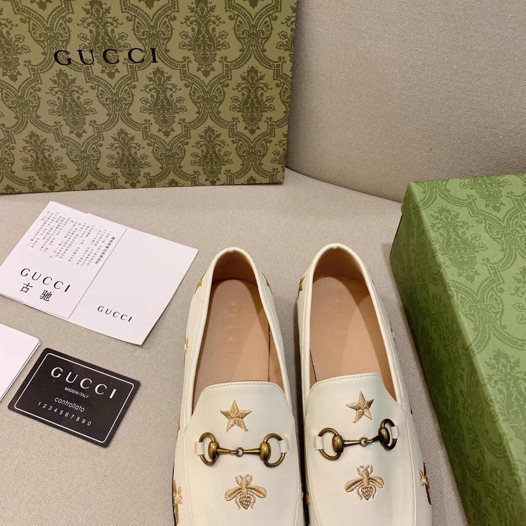 Gucci Jordaan Embroidered Bee And Starleather Loafer White