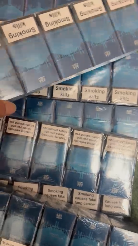 Marlboro Blue 20s Cigarettes x 10 Packs /1 Carton