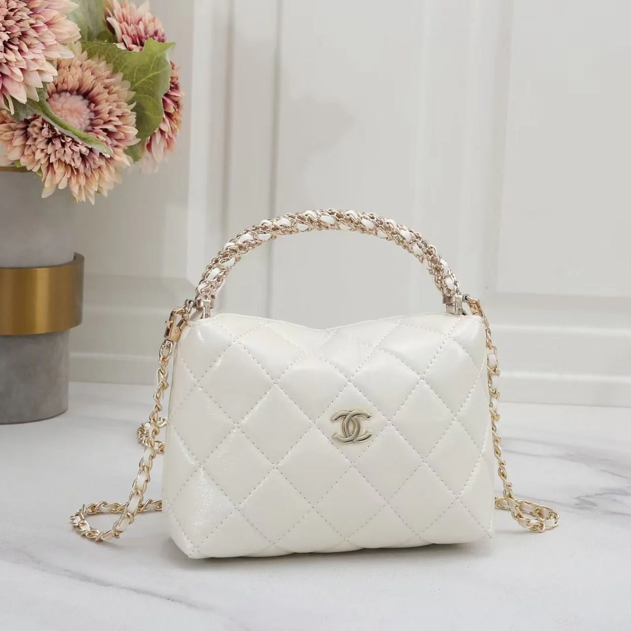 Chanel Bag | 25S Coco Crush Handle Caviar White LGHW