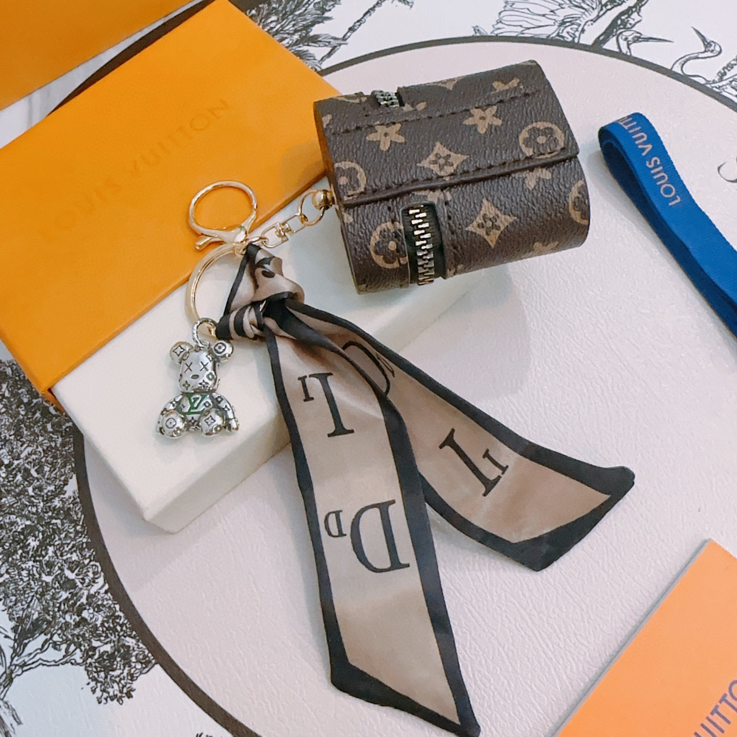 LV keychain bag buckle - cnluxepick