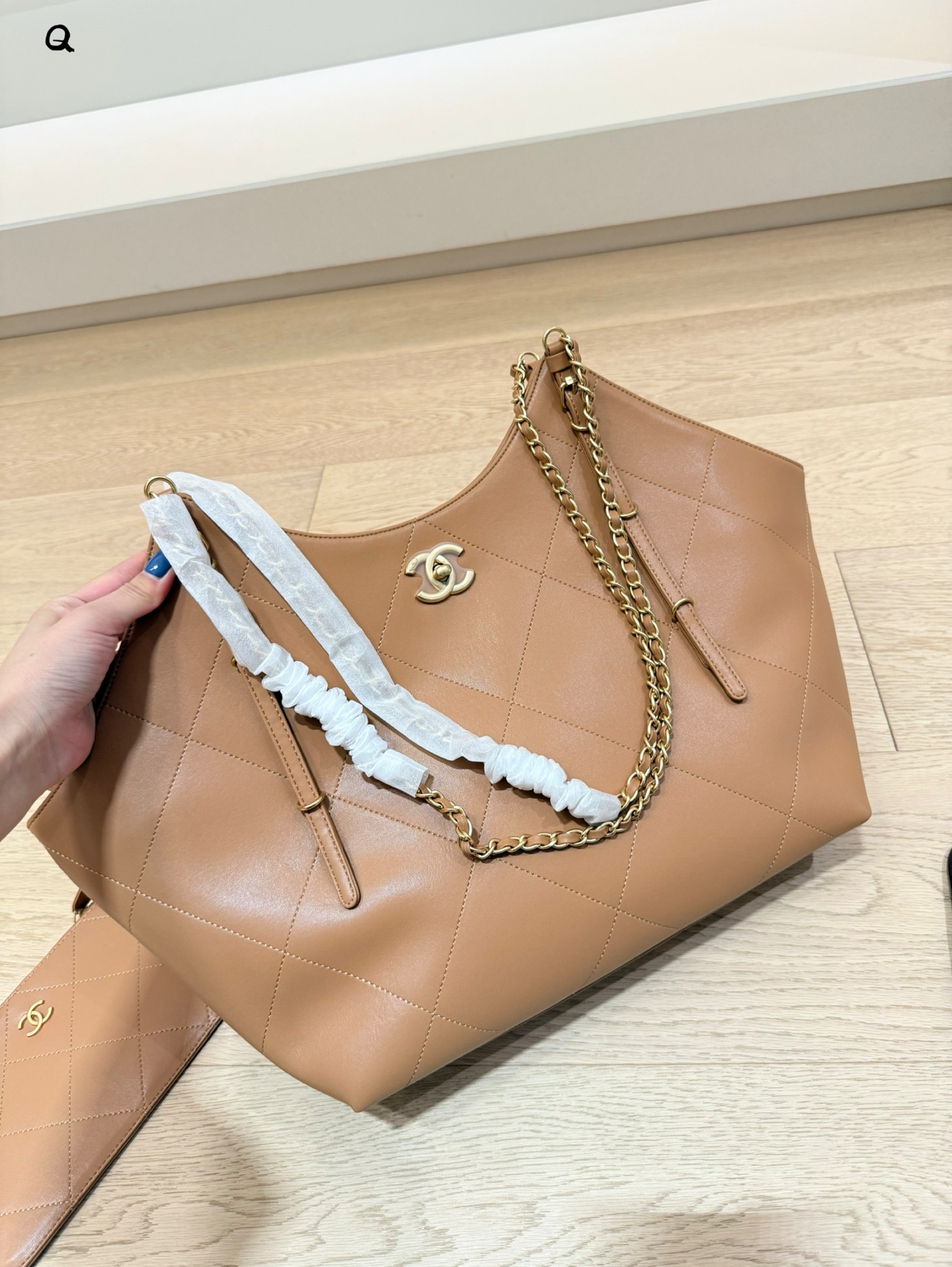 Chanel 25s Tote Bag - cnluxepick