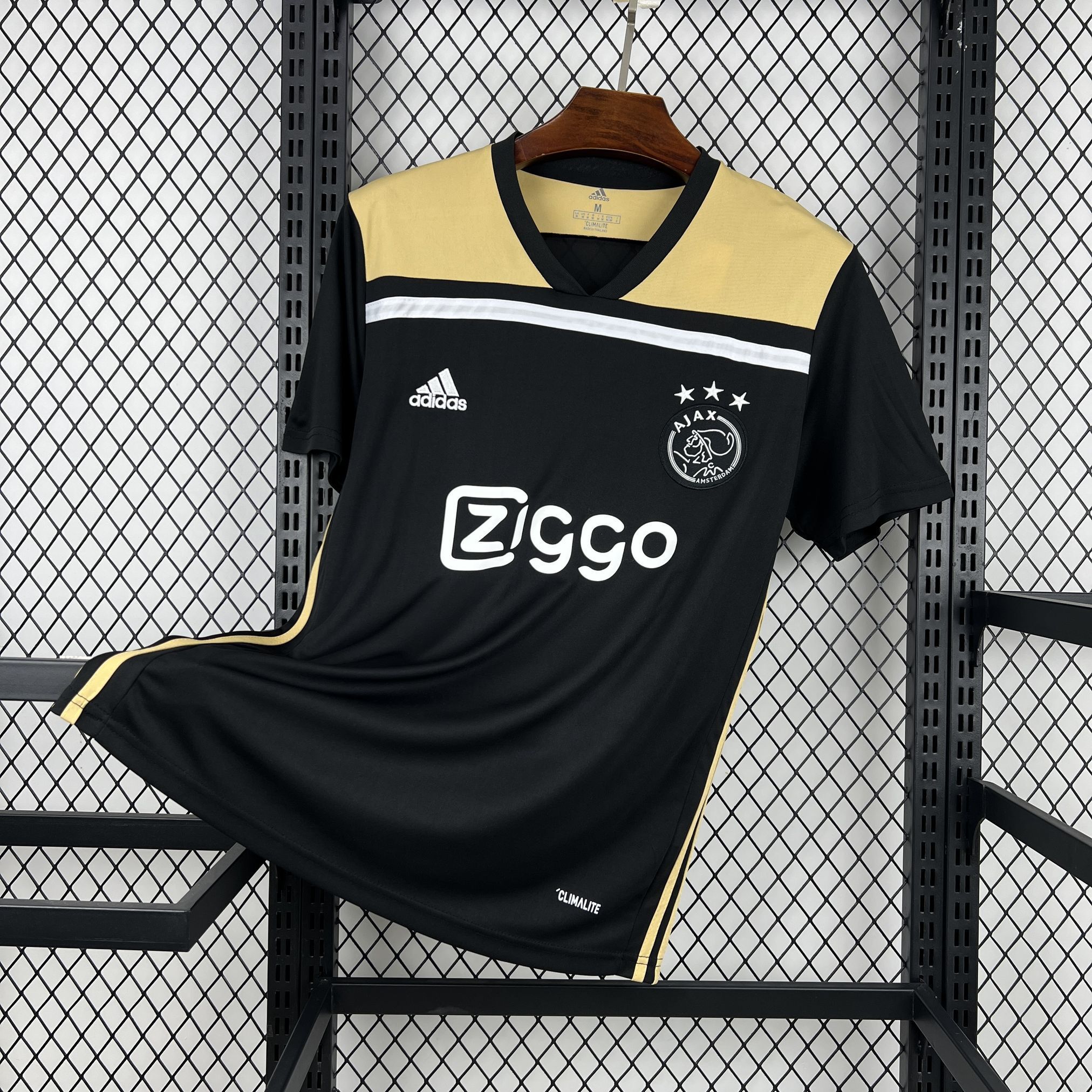 AJAX maillot foot retro 2018 2019€14.99