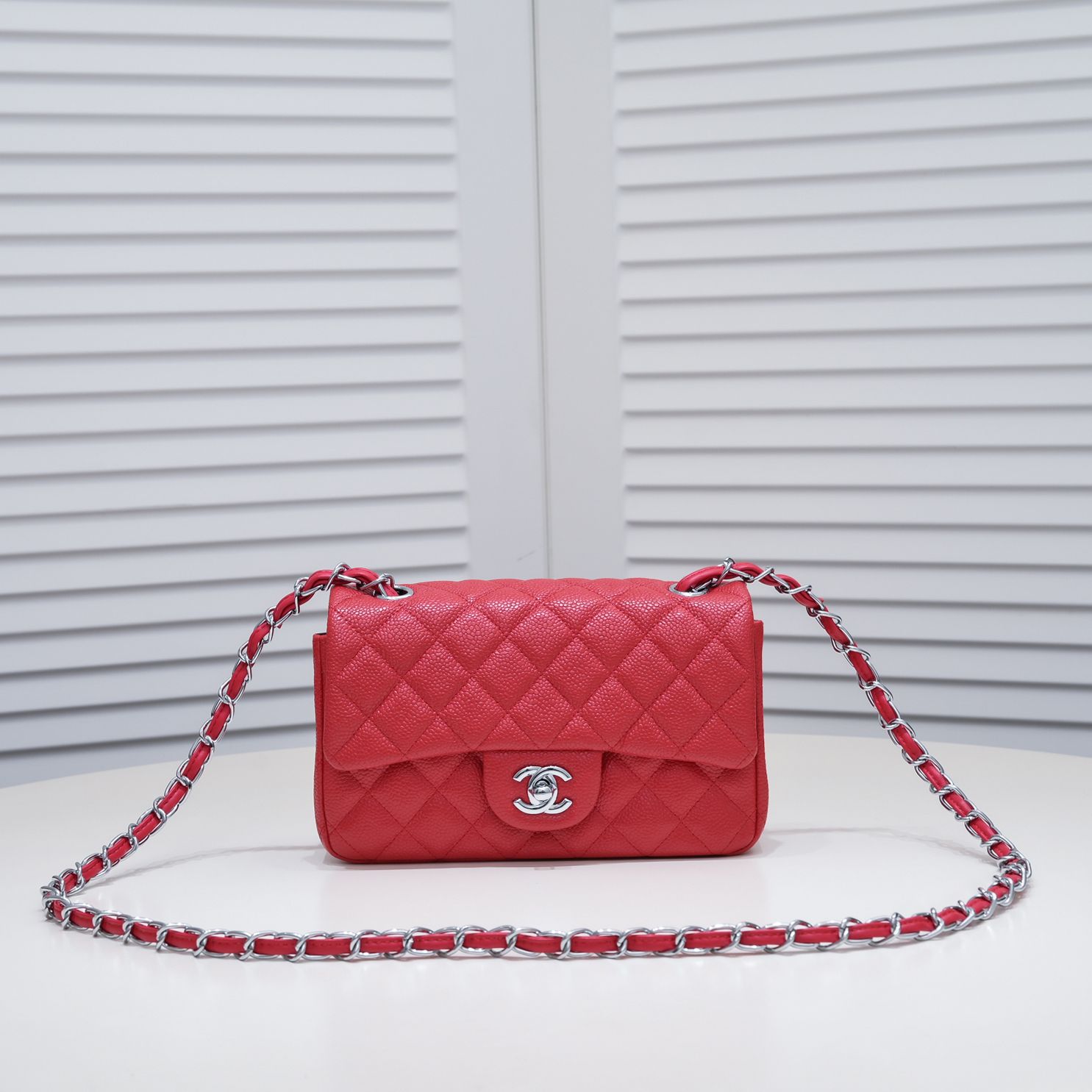 Chanel chain crossbody shoulder bag - cnluxepick