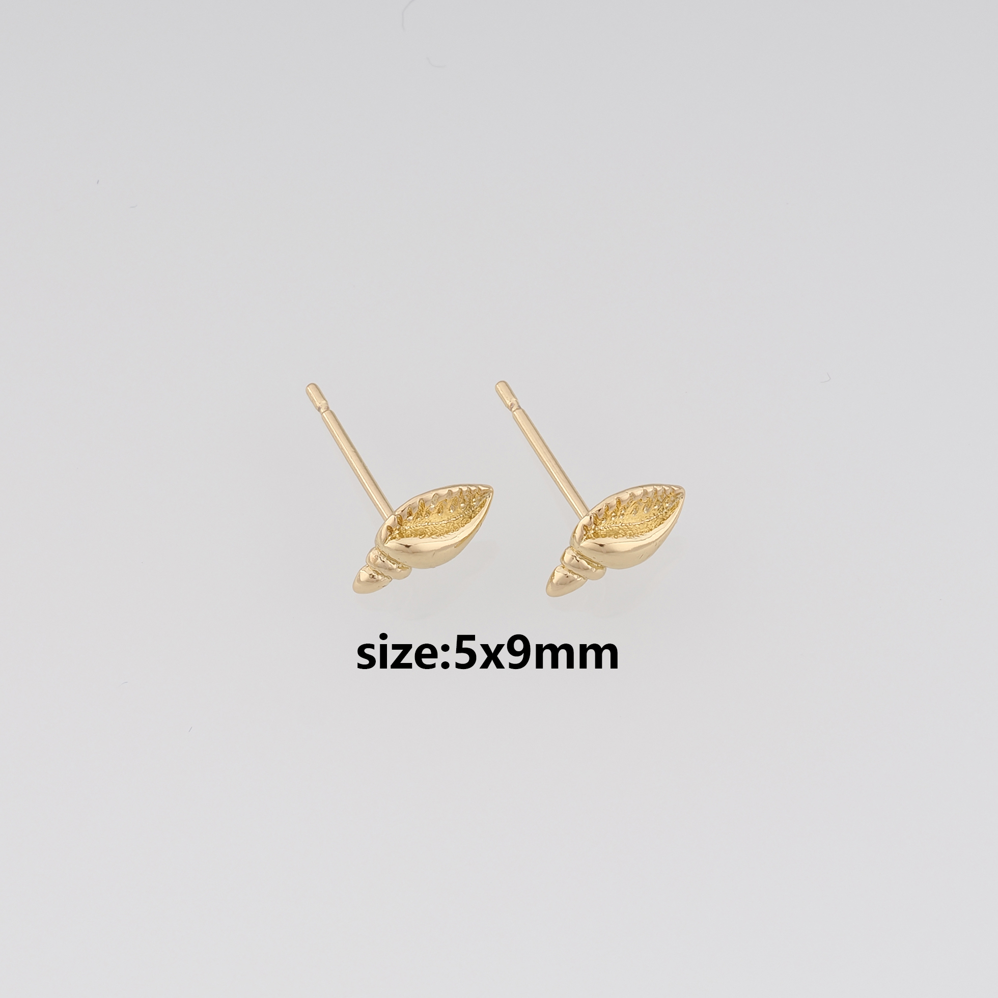 18K Gold Filled Conch Stud Earrings,Dainty Shell Stud Earrings,Minimalist Earring,Gift for Wife